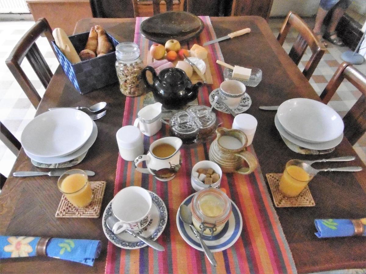 La Bicyclette Bleue Bed & Breakfast Montpinchon Екстериор снимка