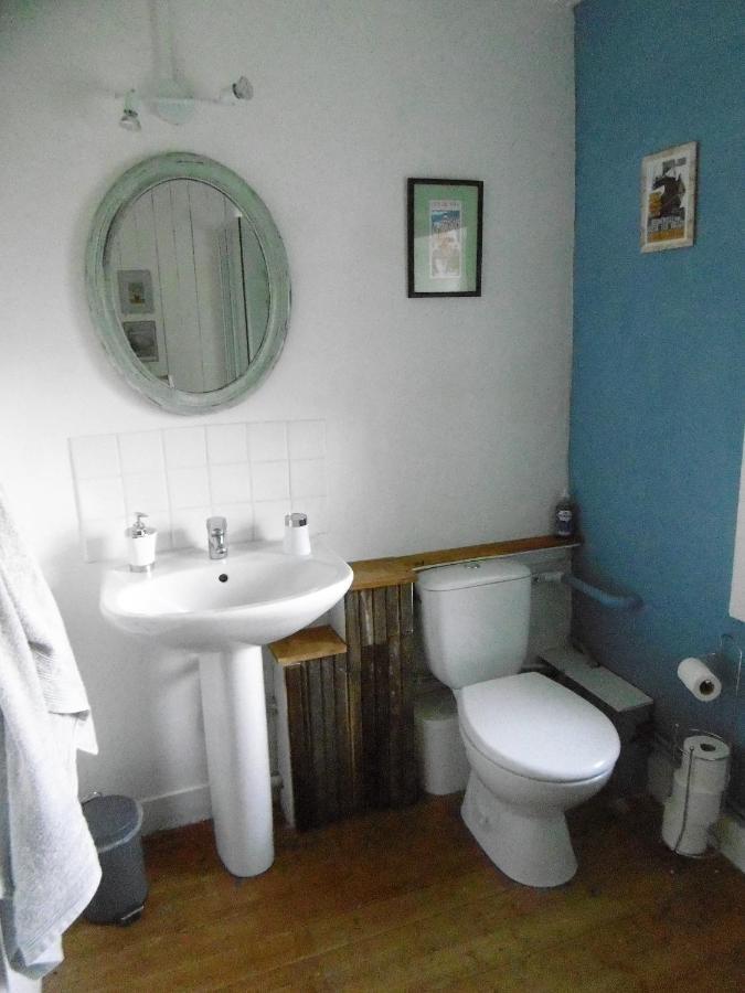 La Bicyclette Bleue Bed & Breakfast Montpinchon Екстериор снимка